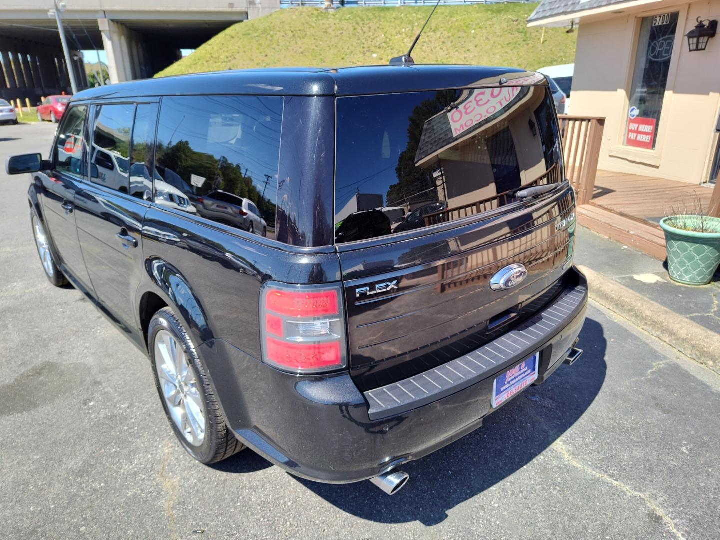 2011 Black Ford Flex (2FMHK6DT3BB) , located at 5700 Curlew Drive, Norfolk, VA, 23502, (757) 455-6330, 36.841885, -76.209412 - Photo#13